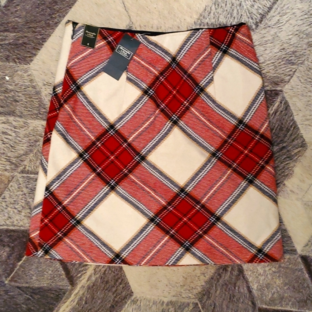 NWT plaid skirt